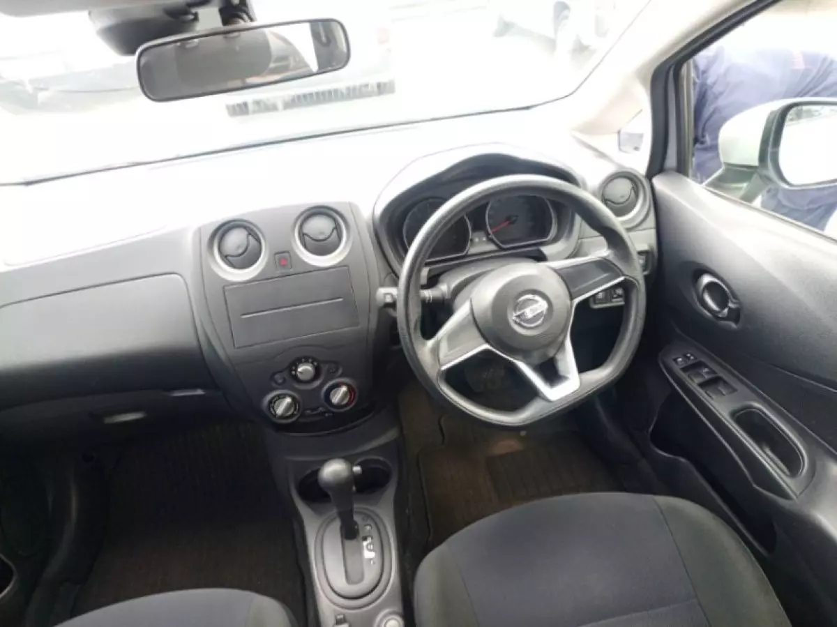 interiorFront