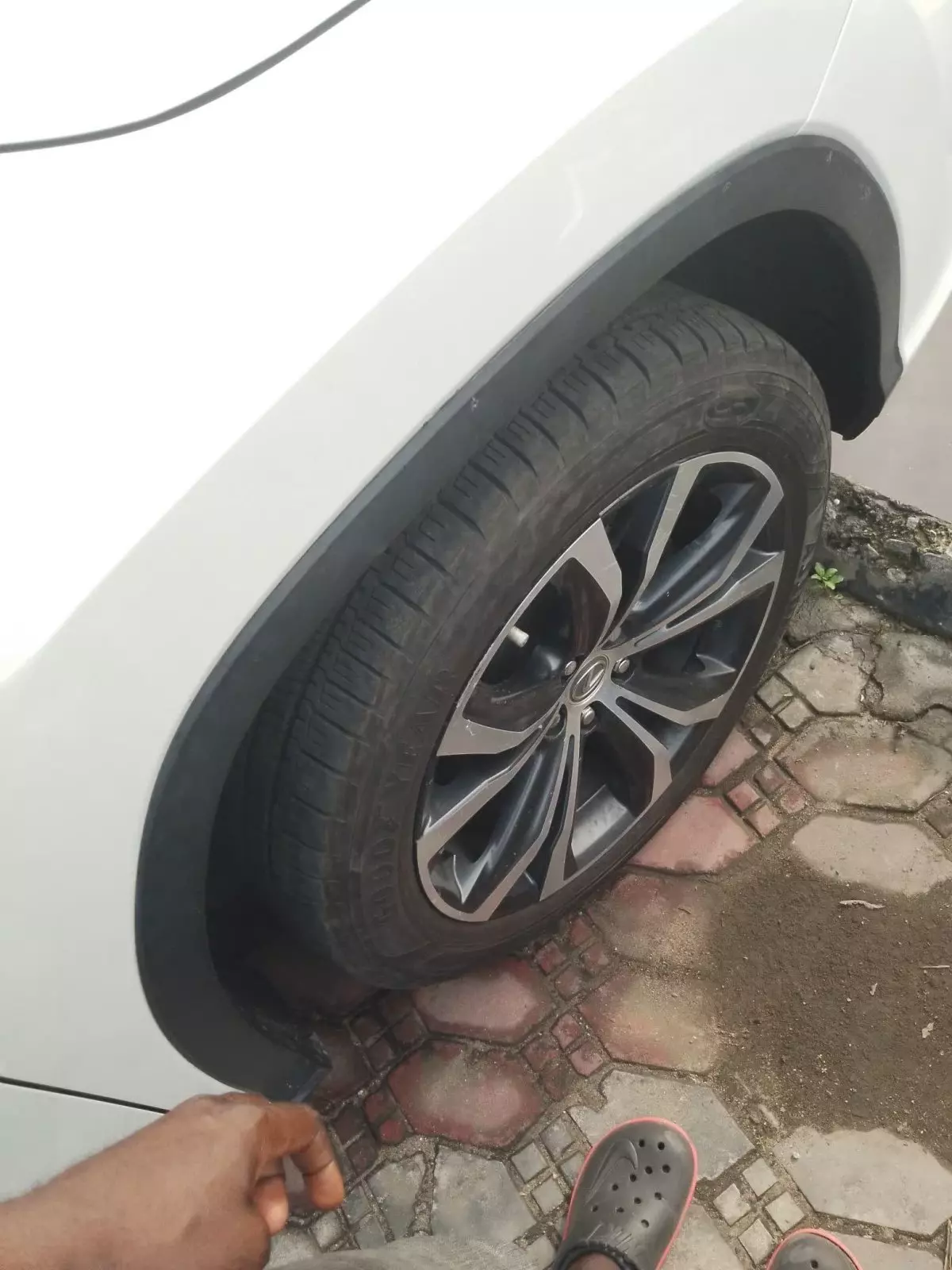 tyre1