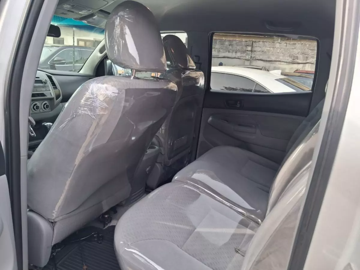 interiorBack