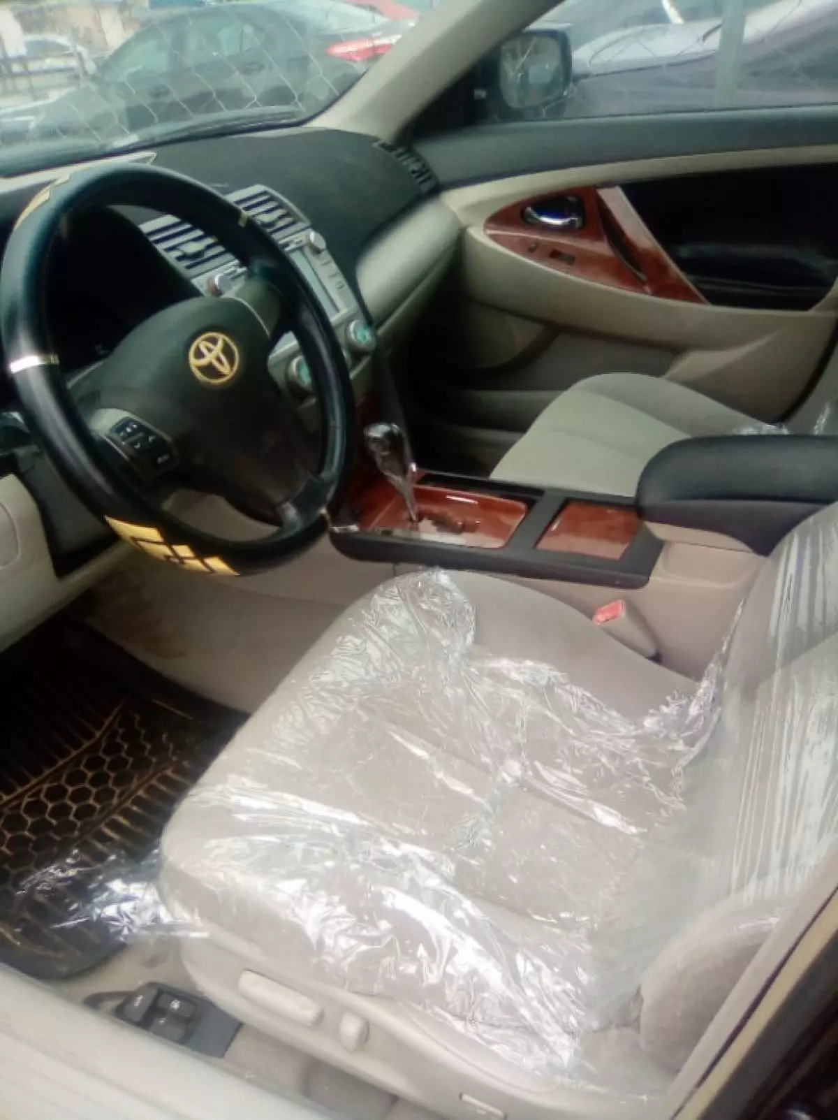 interiorFront