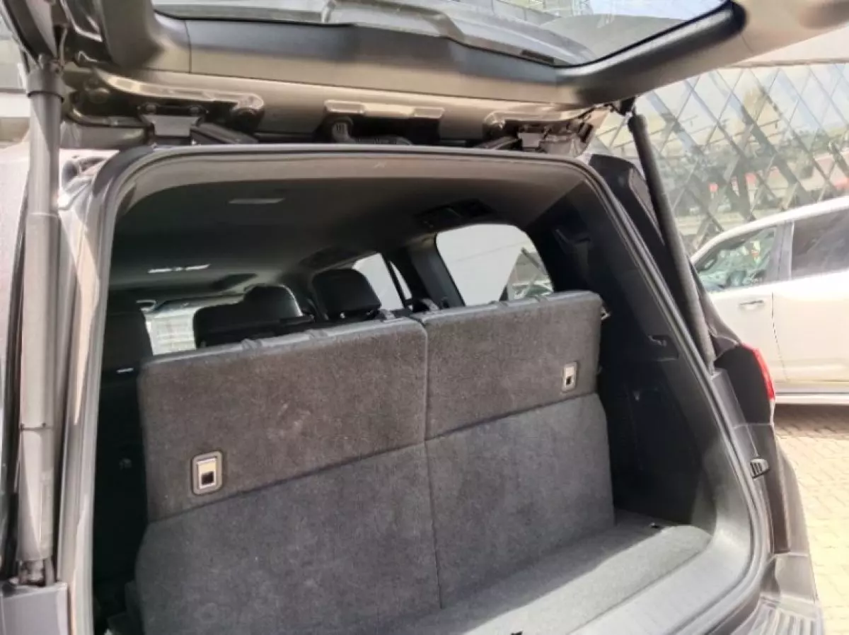 interiorBack