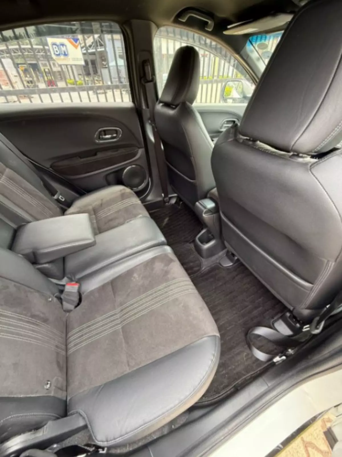 interiorBack