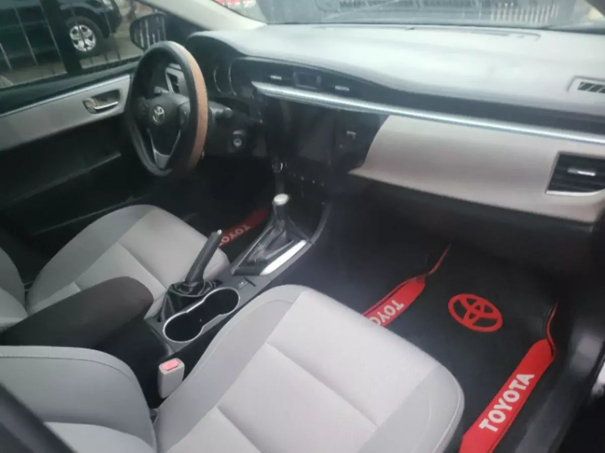 interiorFront