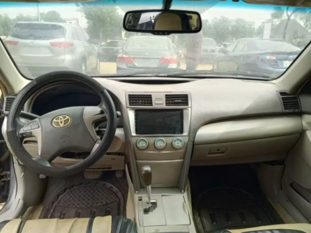 interiorFront