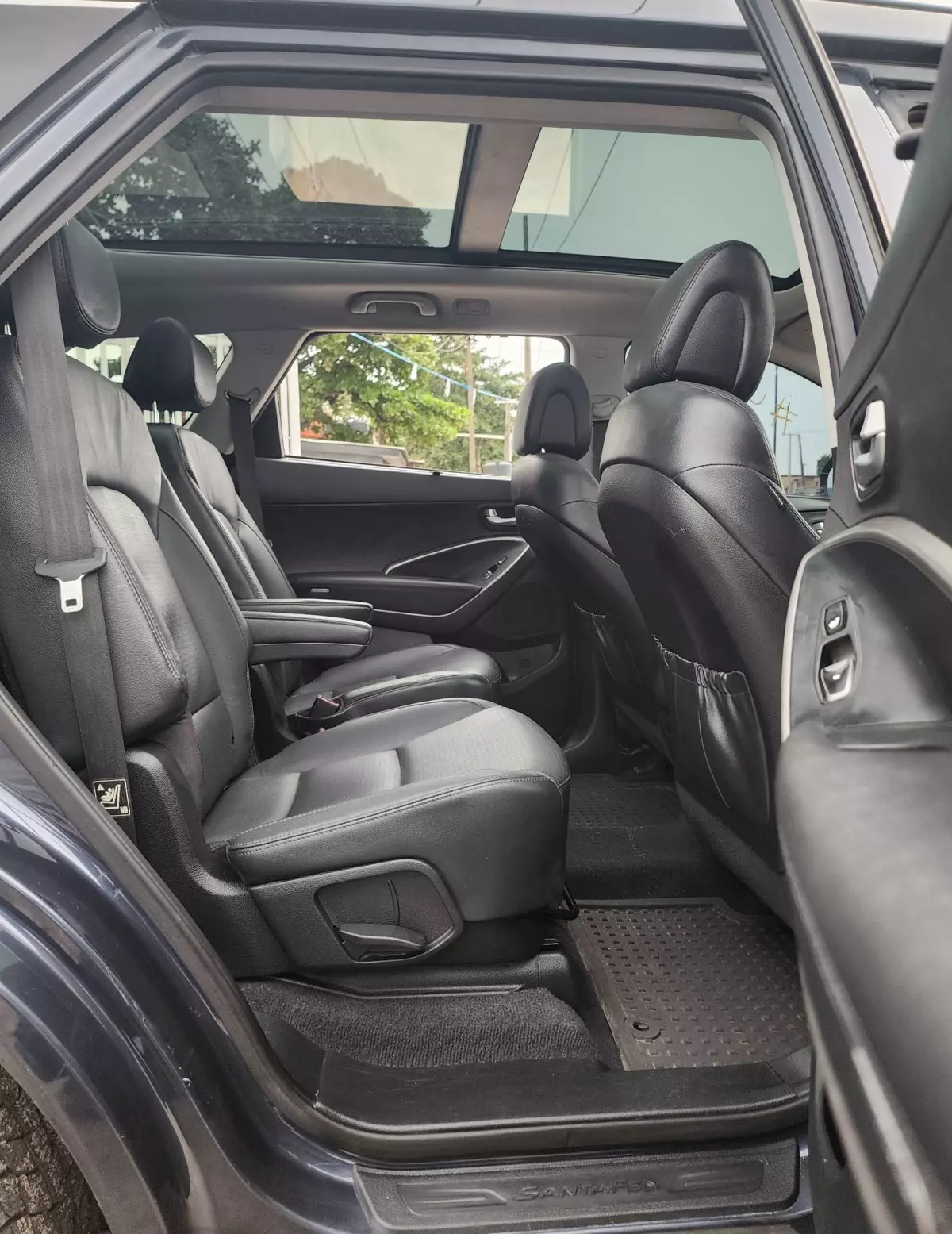 interiorBack