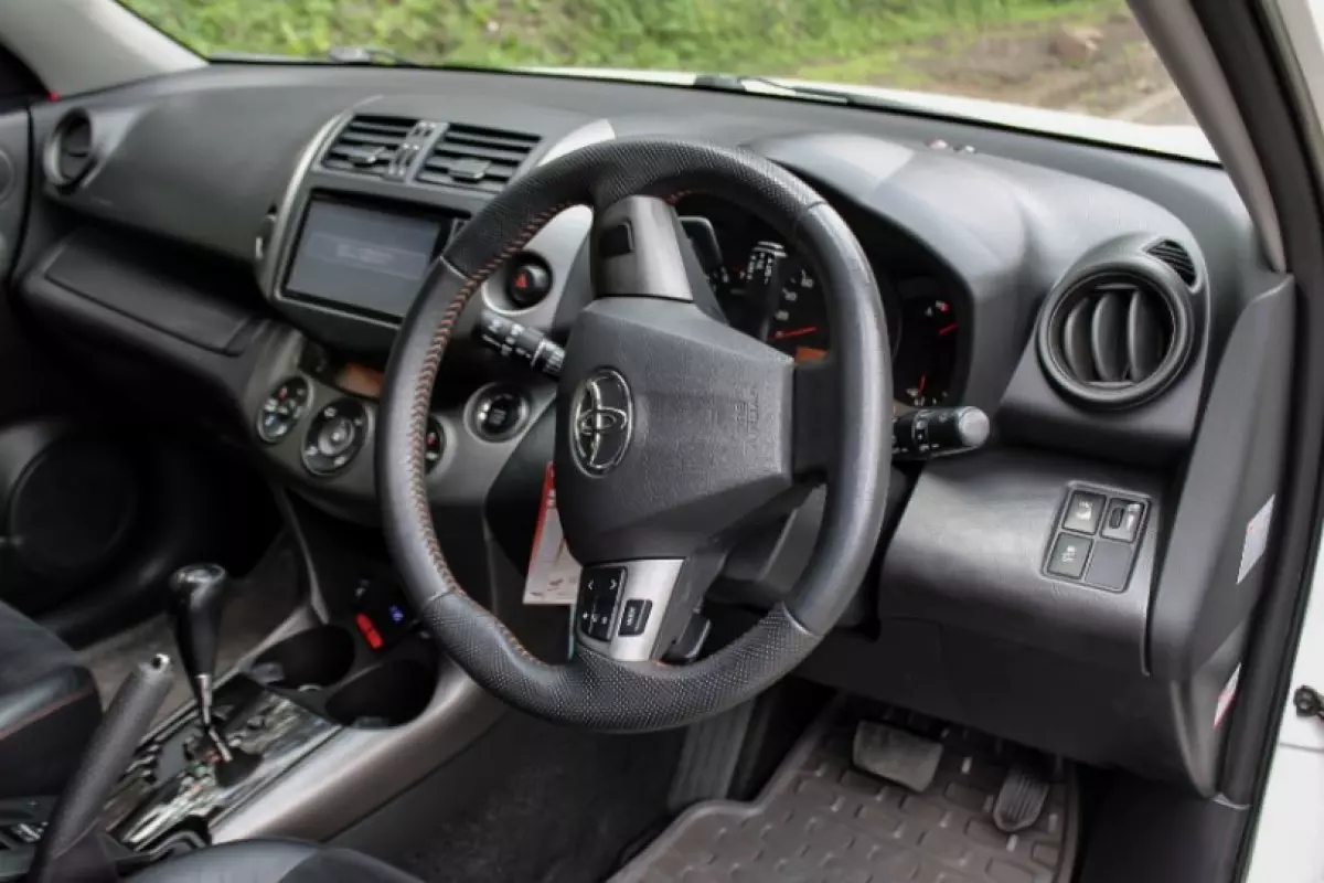 interiorFront
