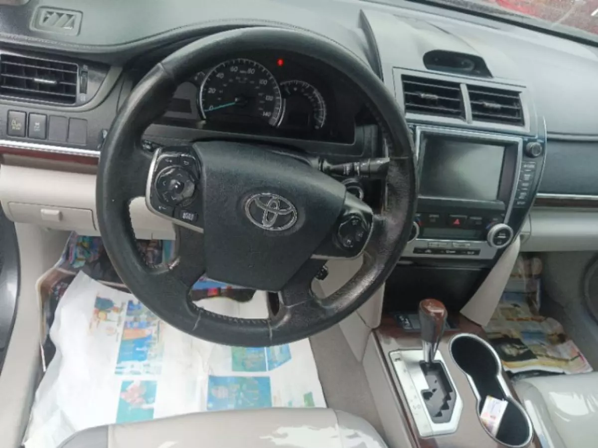interiorFront