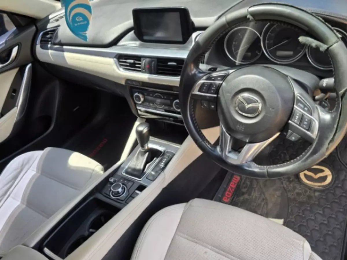 interiorFront