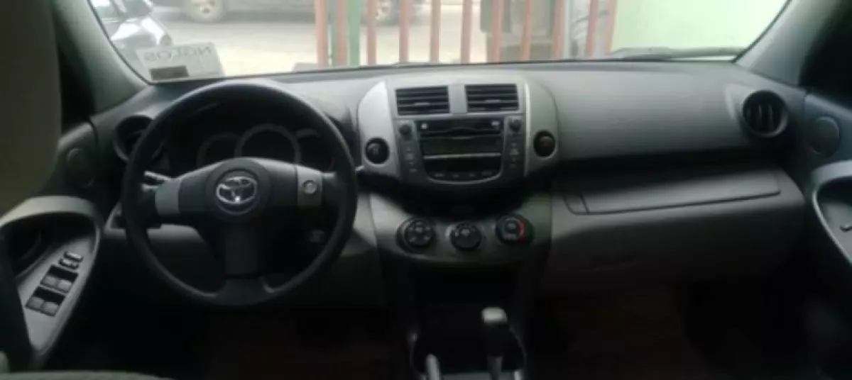 interiorFront