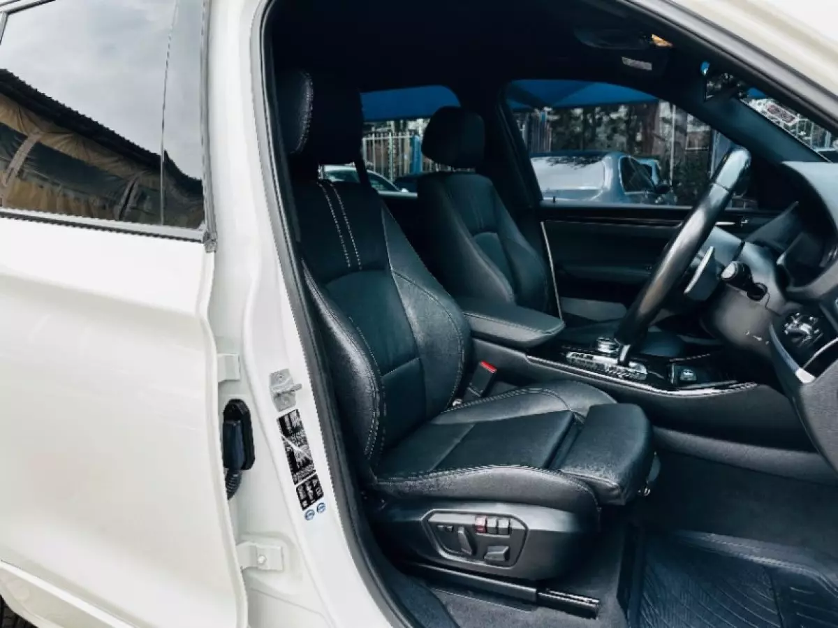 interiorBack