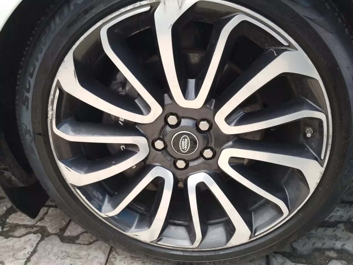 tyre3