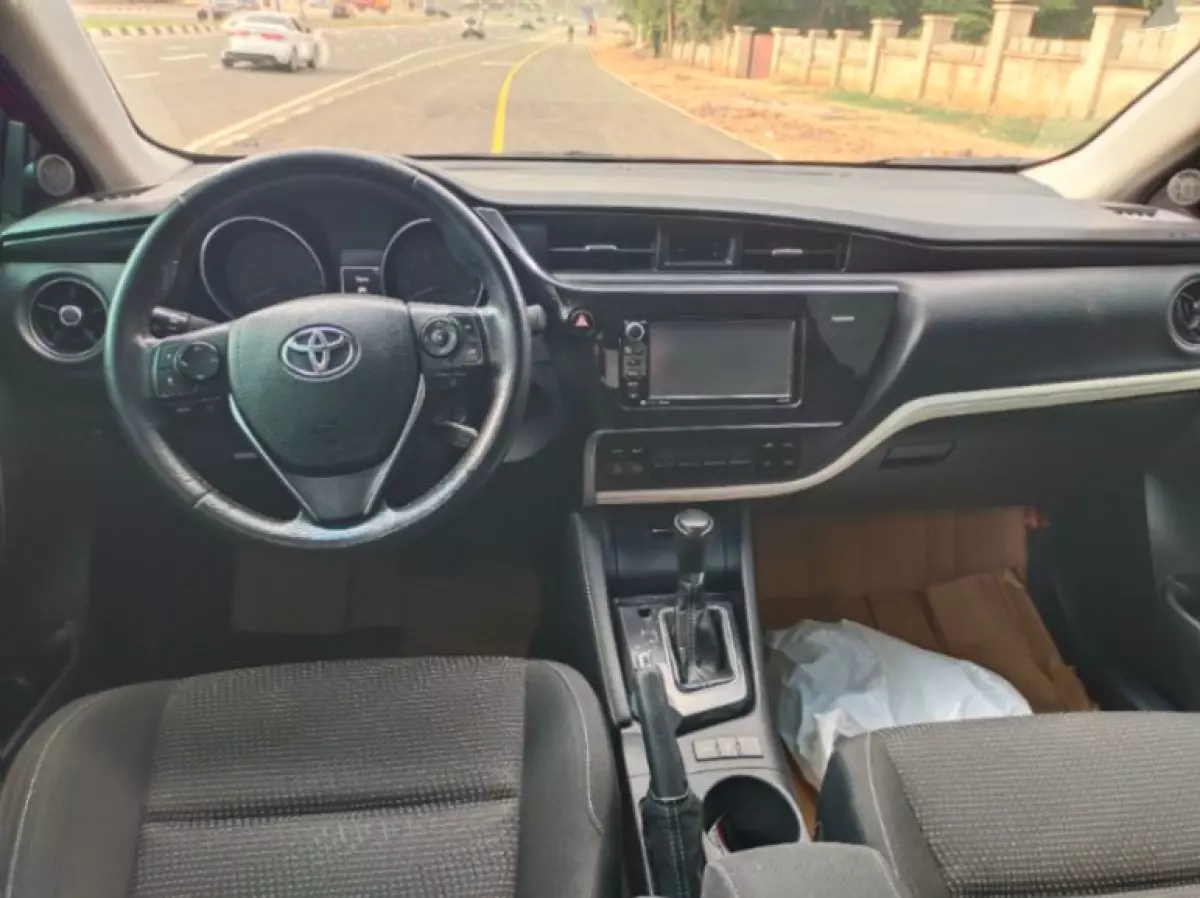 interiorFront