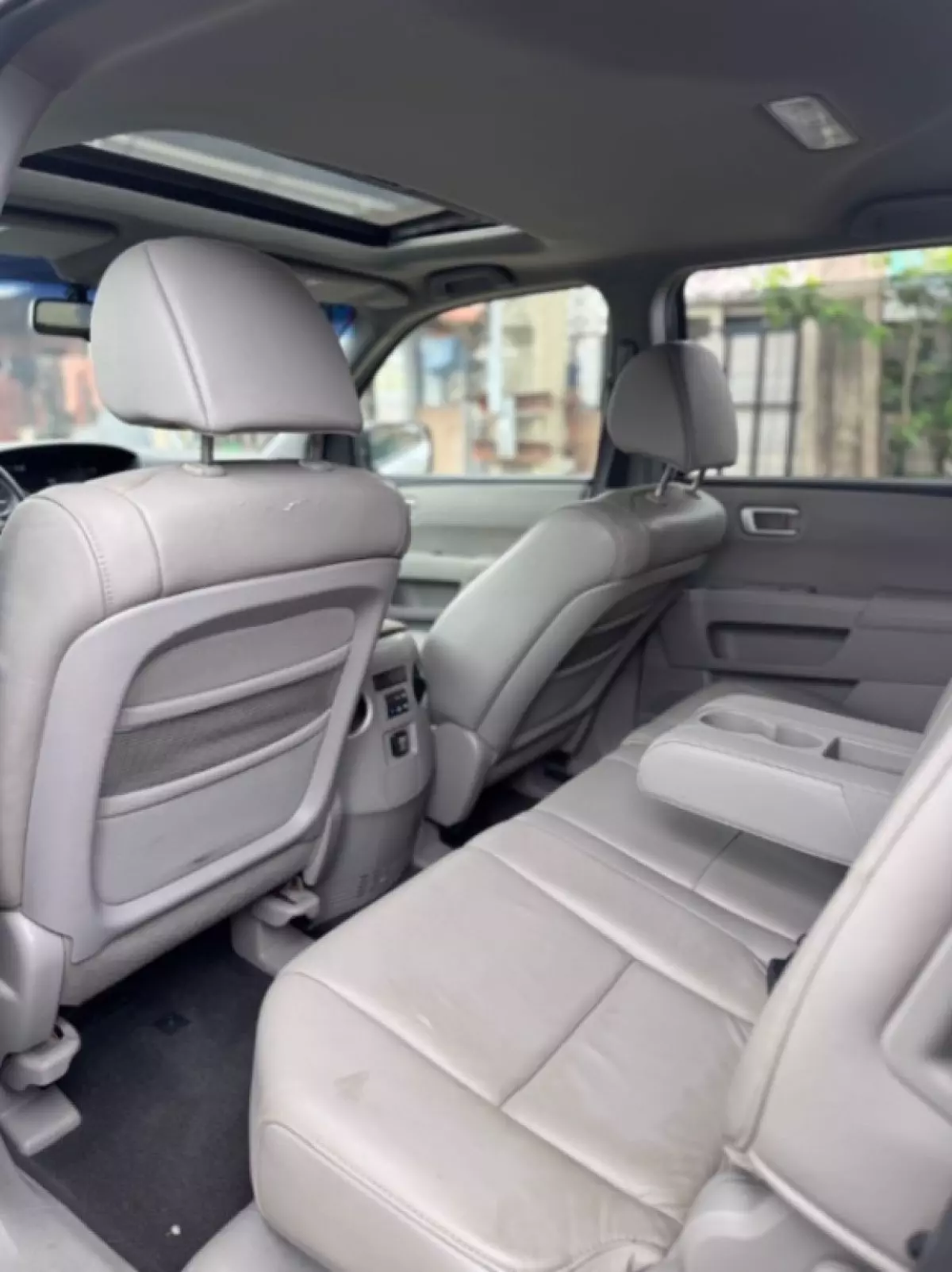 interiorBack