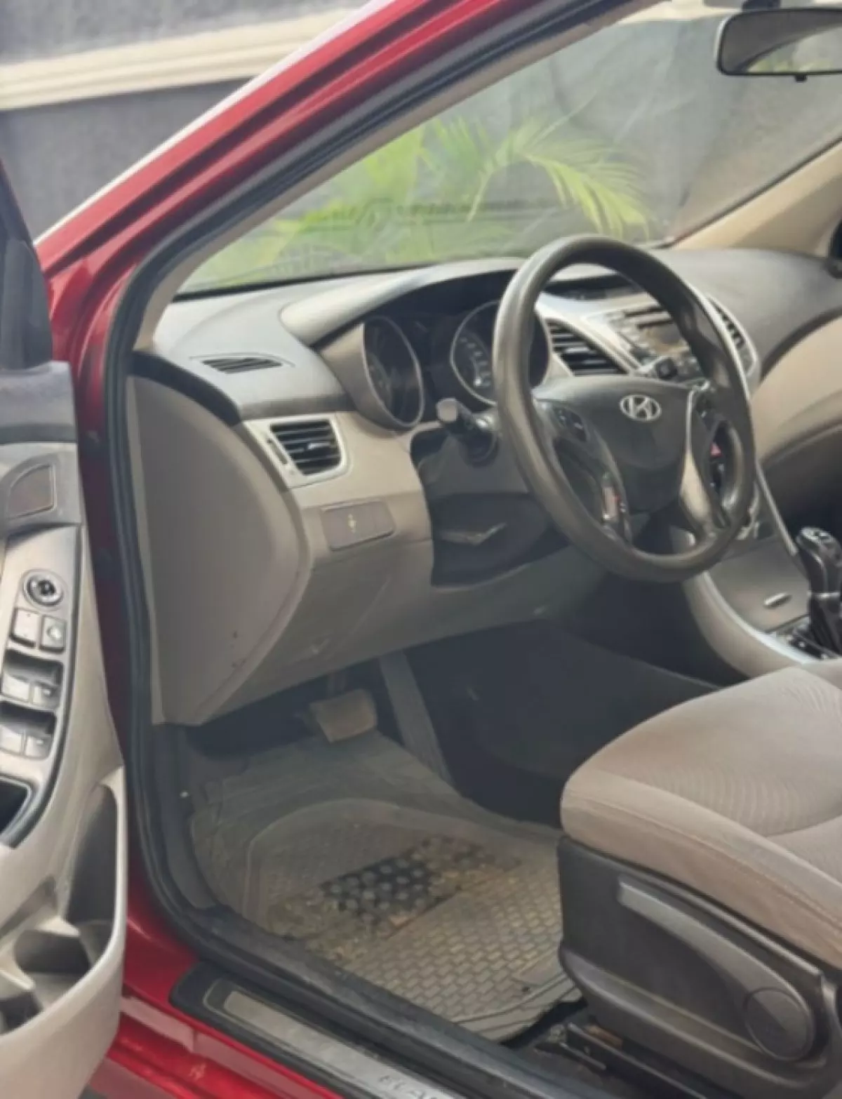 interiorFront