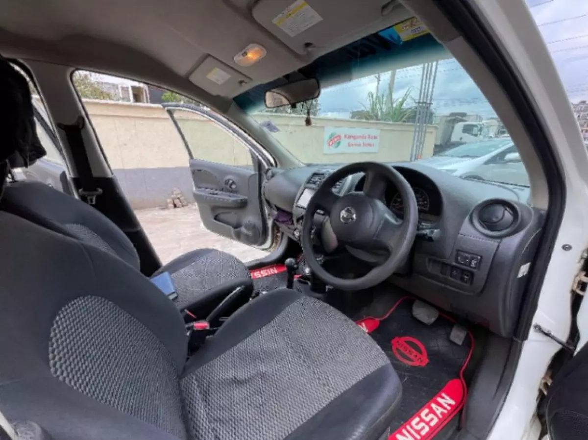 interiorFront