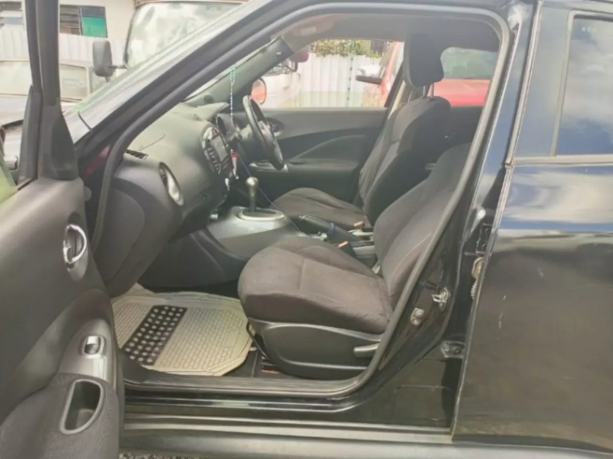 interiorFront