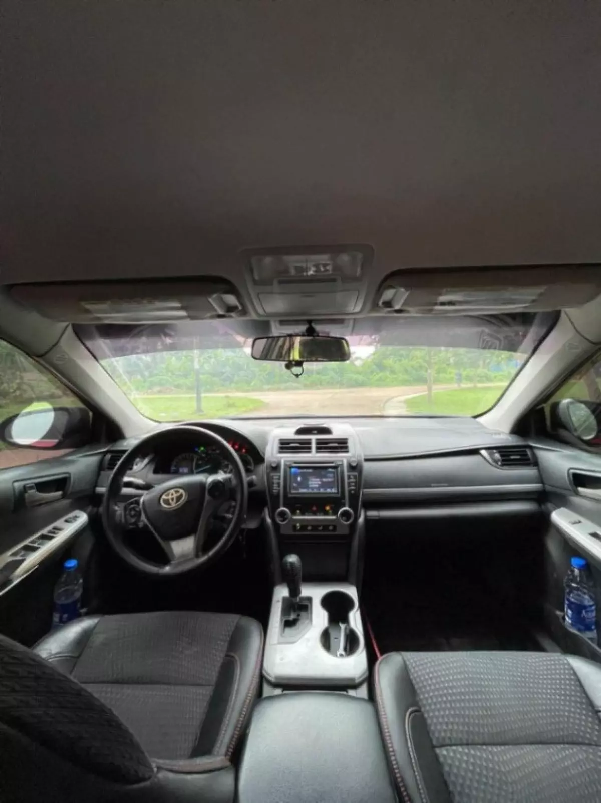 interiorFront