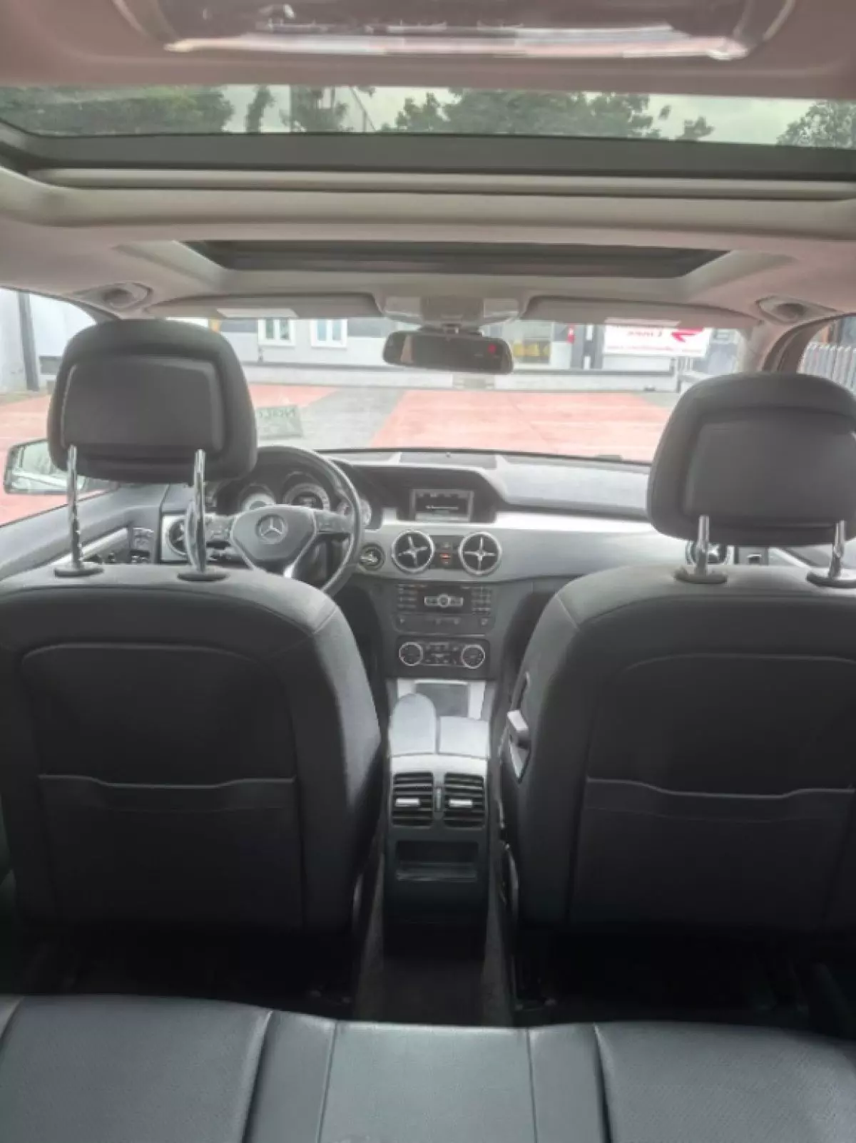 interiorFront