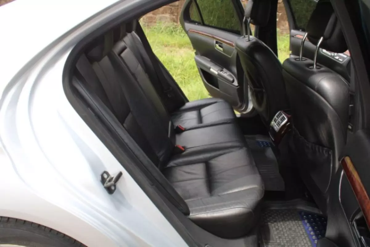 interiorBack