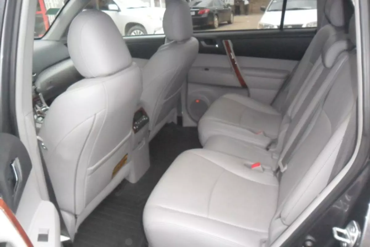 interiorBack