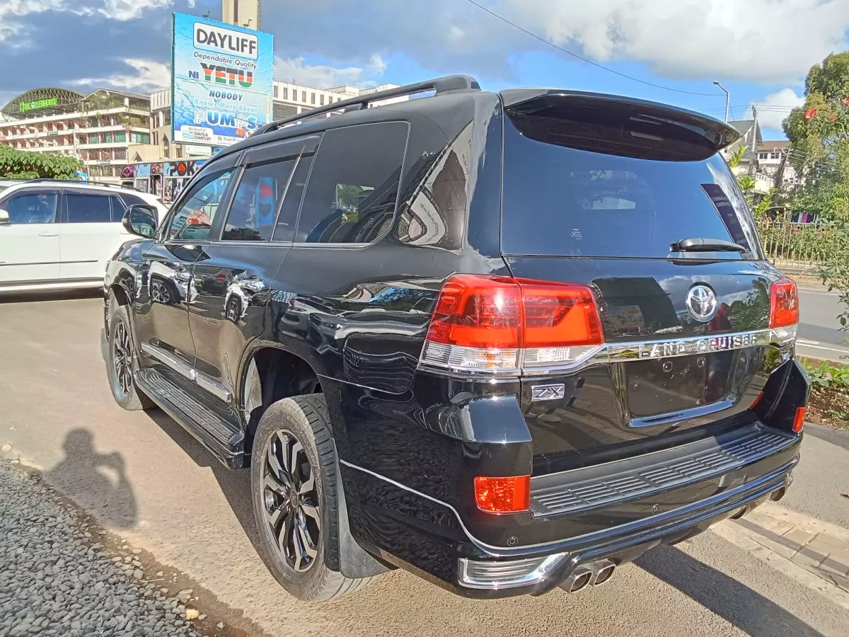 Toyota Landcruiser Prado - 2017