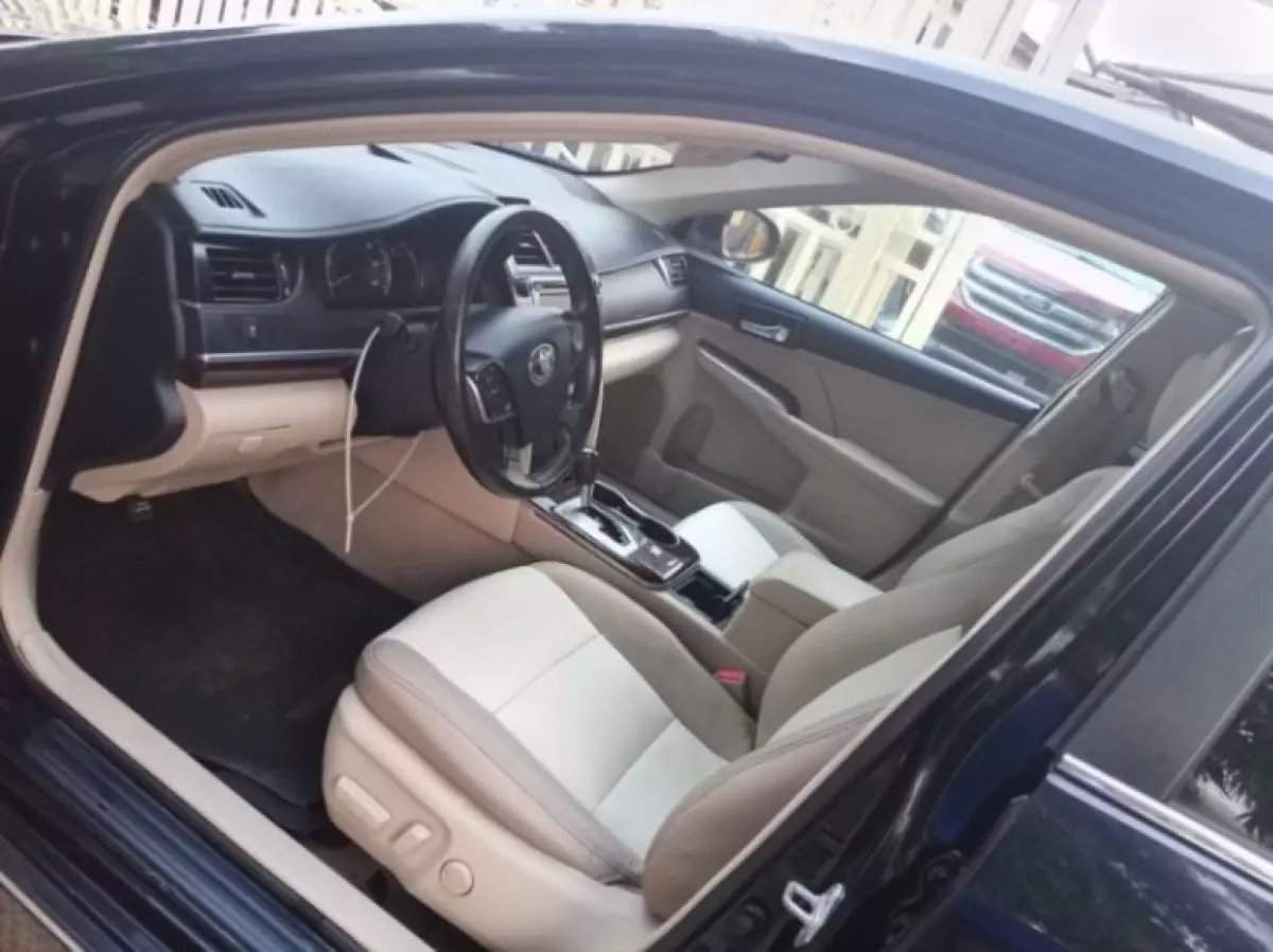 interiorFront