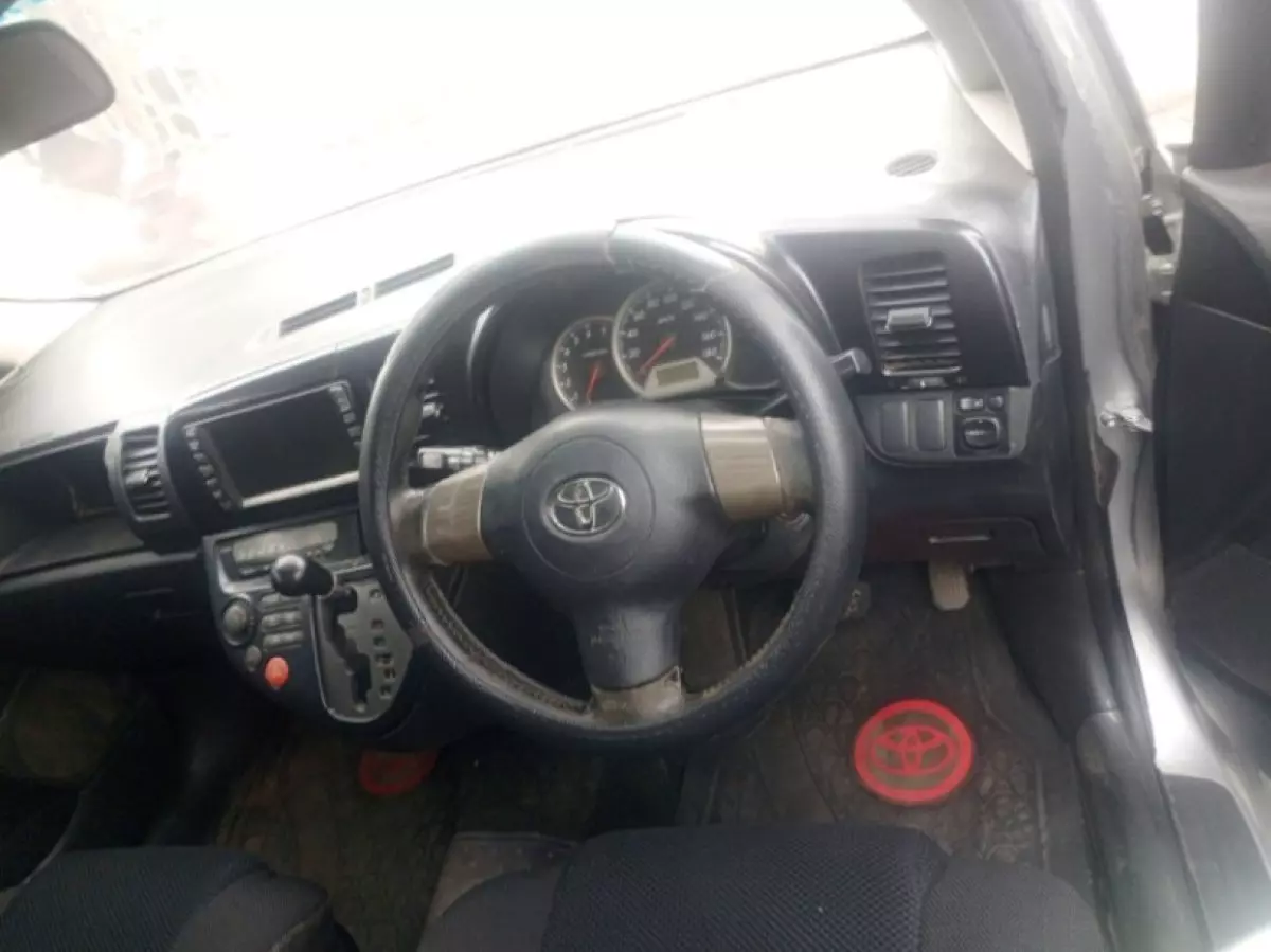 interiorFront