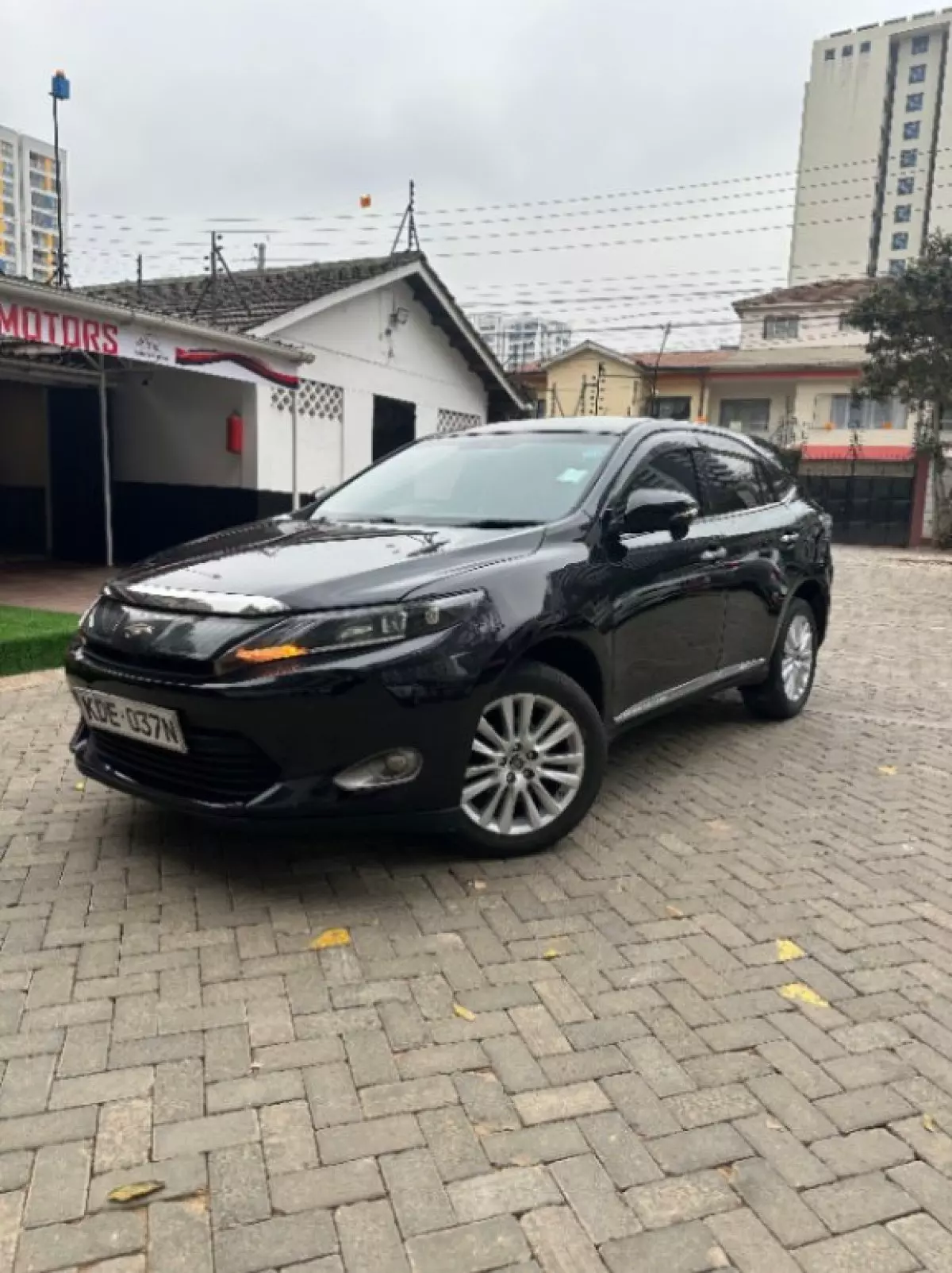 Toyota Harrier - 2014