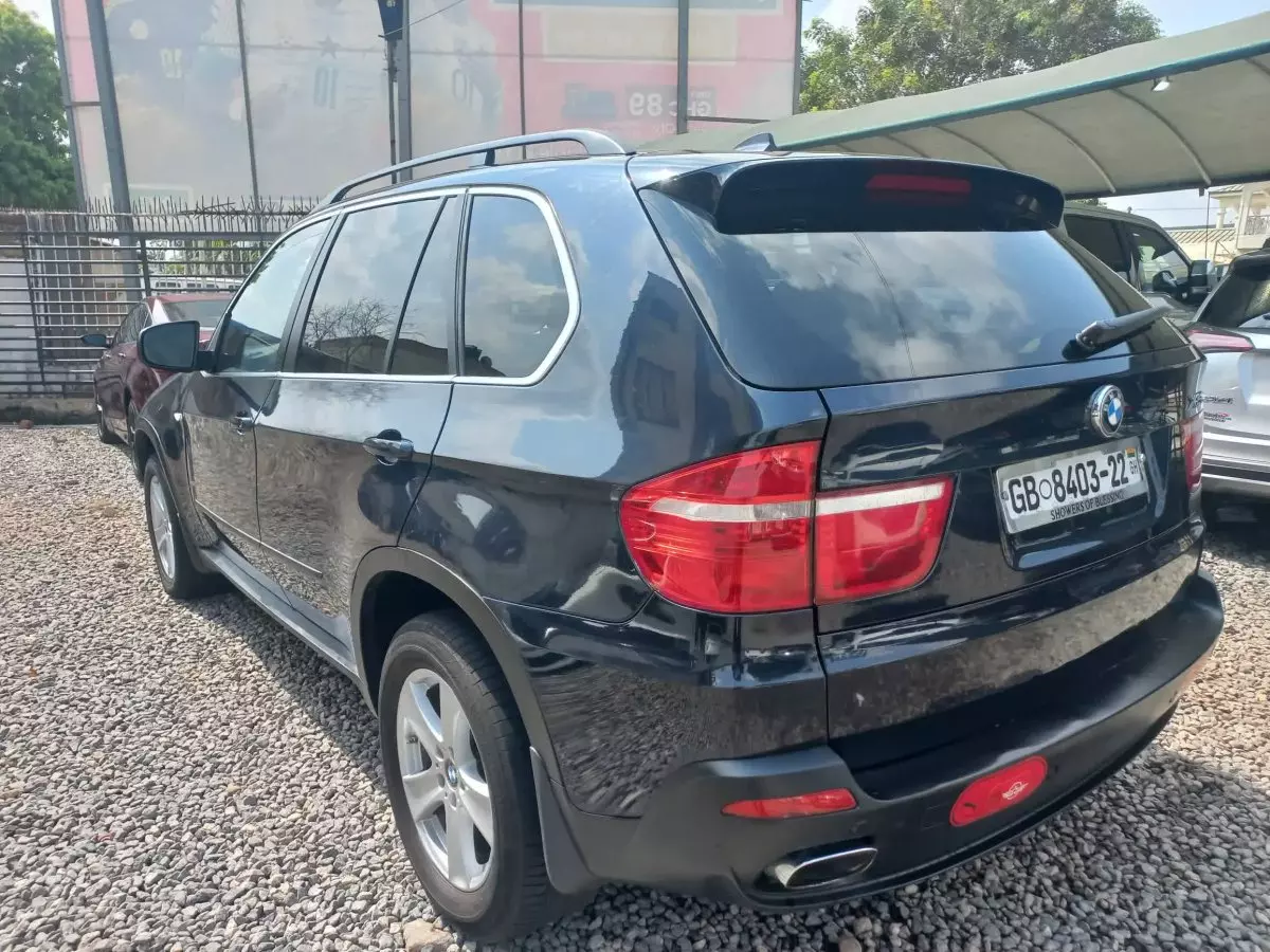 Car Left Back