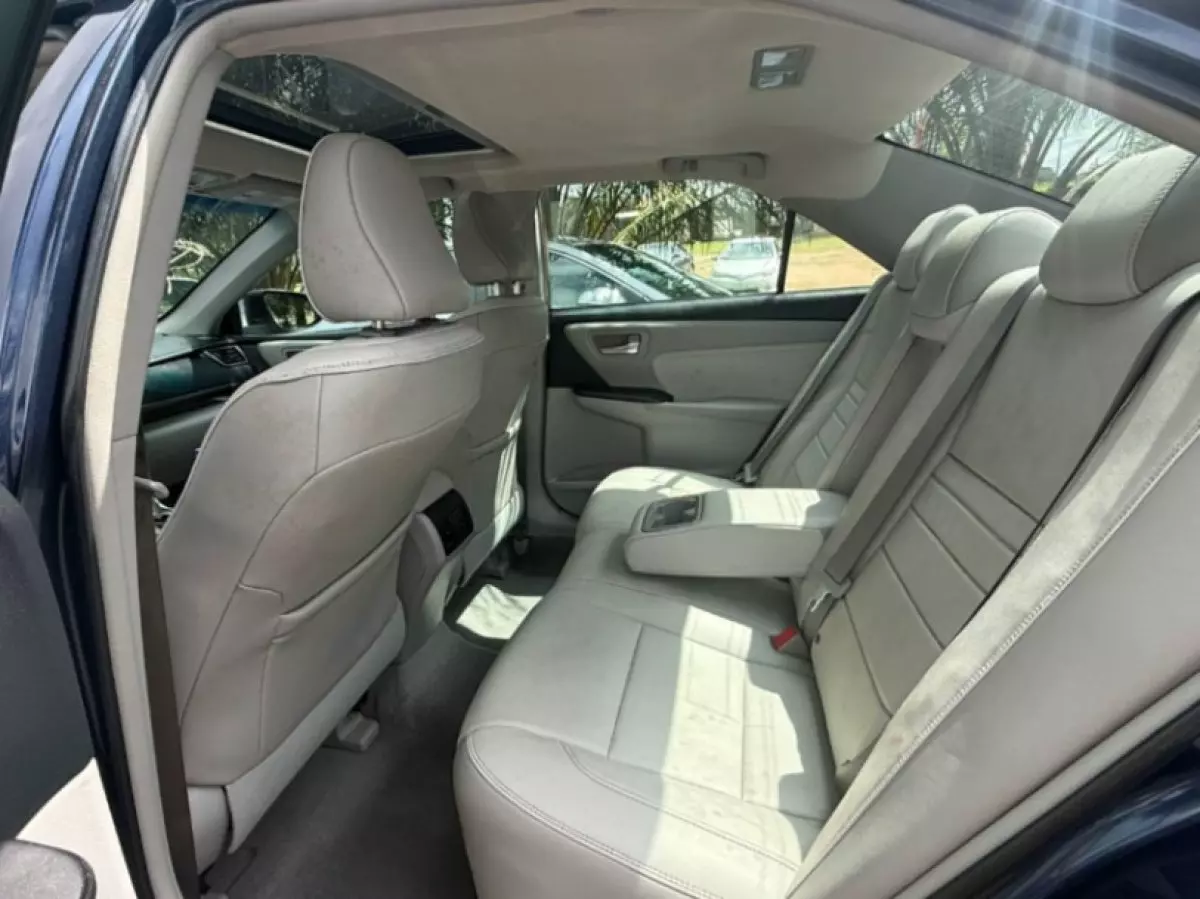 interiorBack