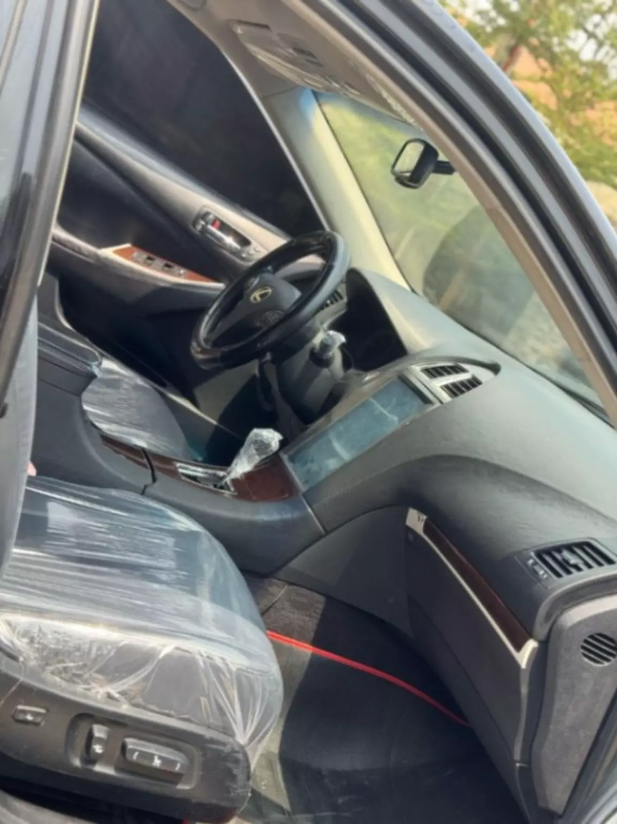 interiorFront