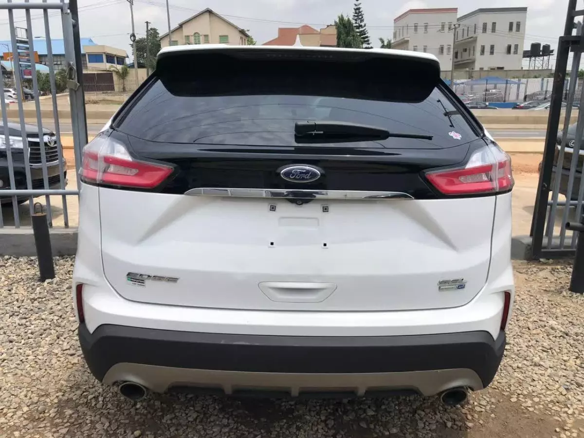car Right Back