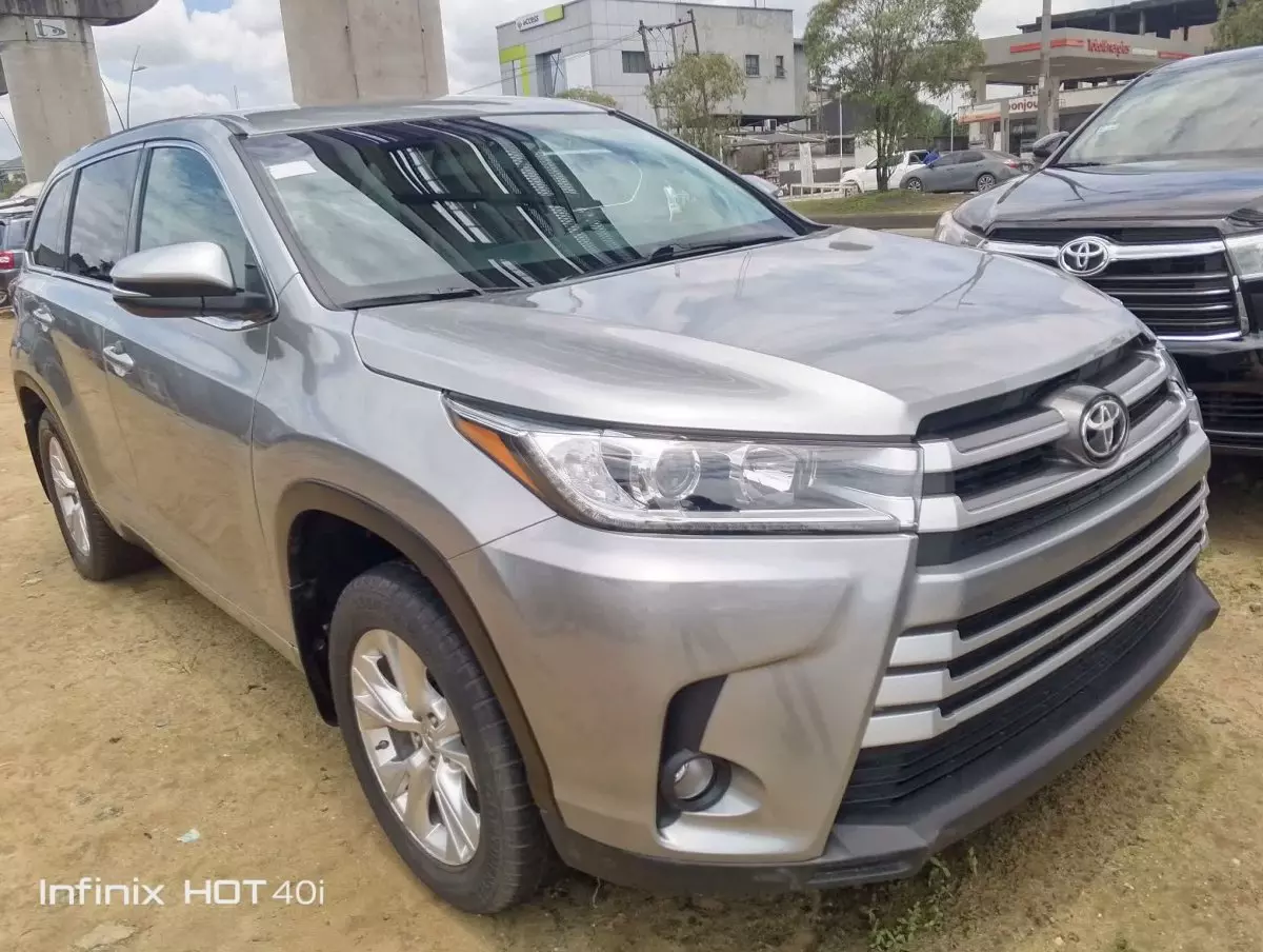 Toyota Highlander - 2014