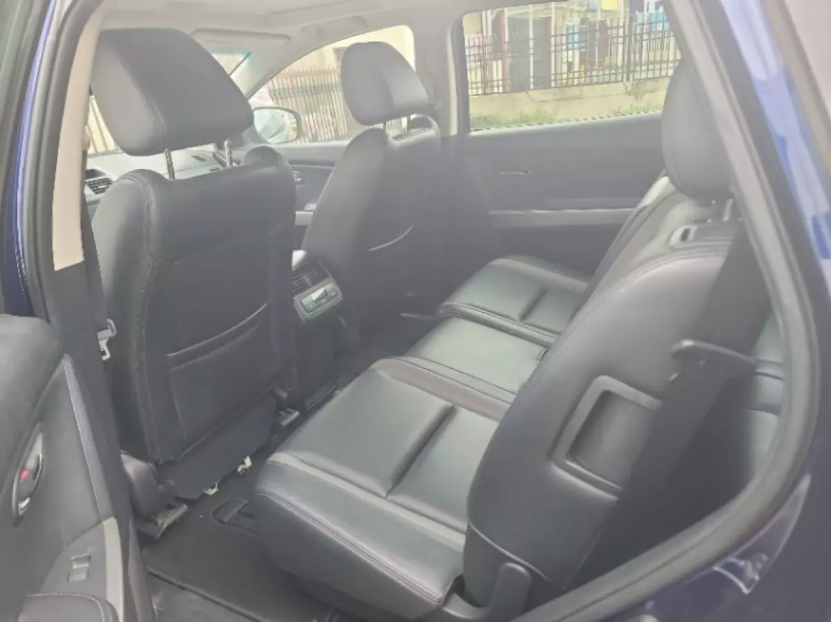 interiorBack