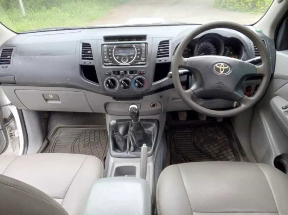 interiorFront