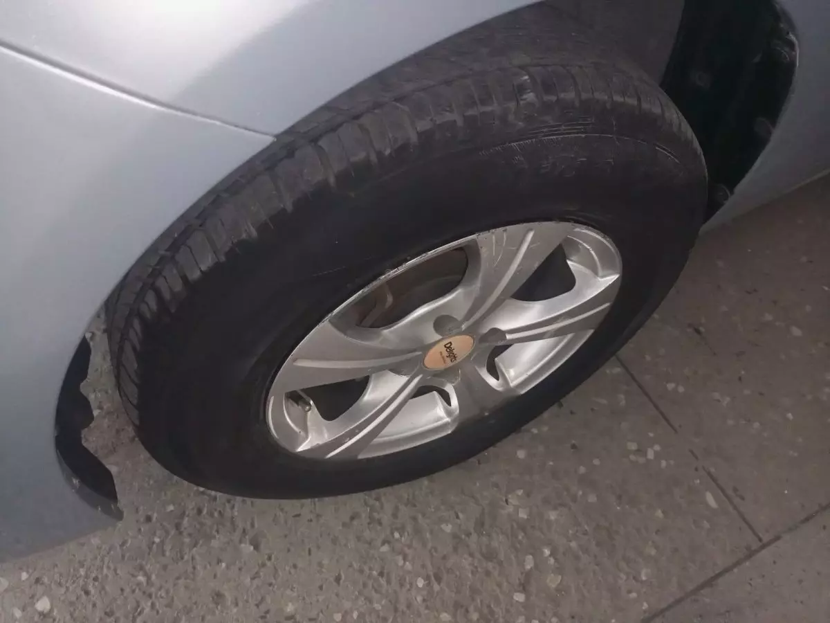 tyre1