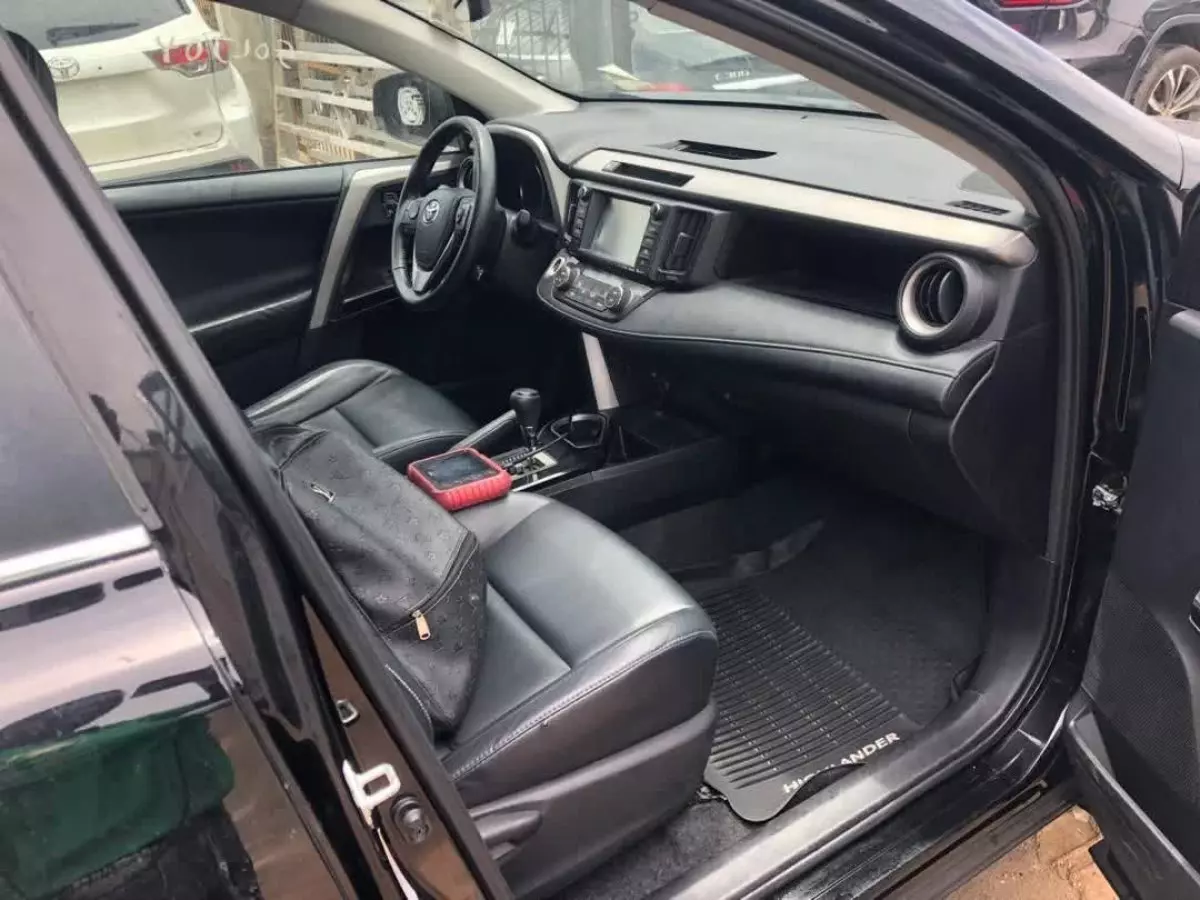 car Left