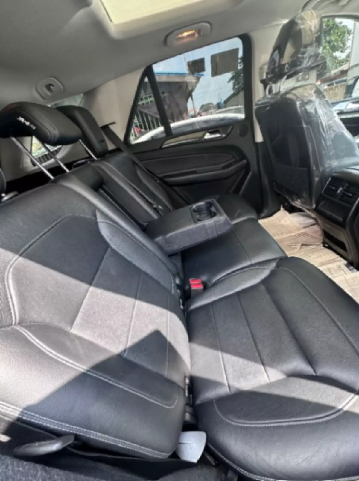 interiorBack