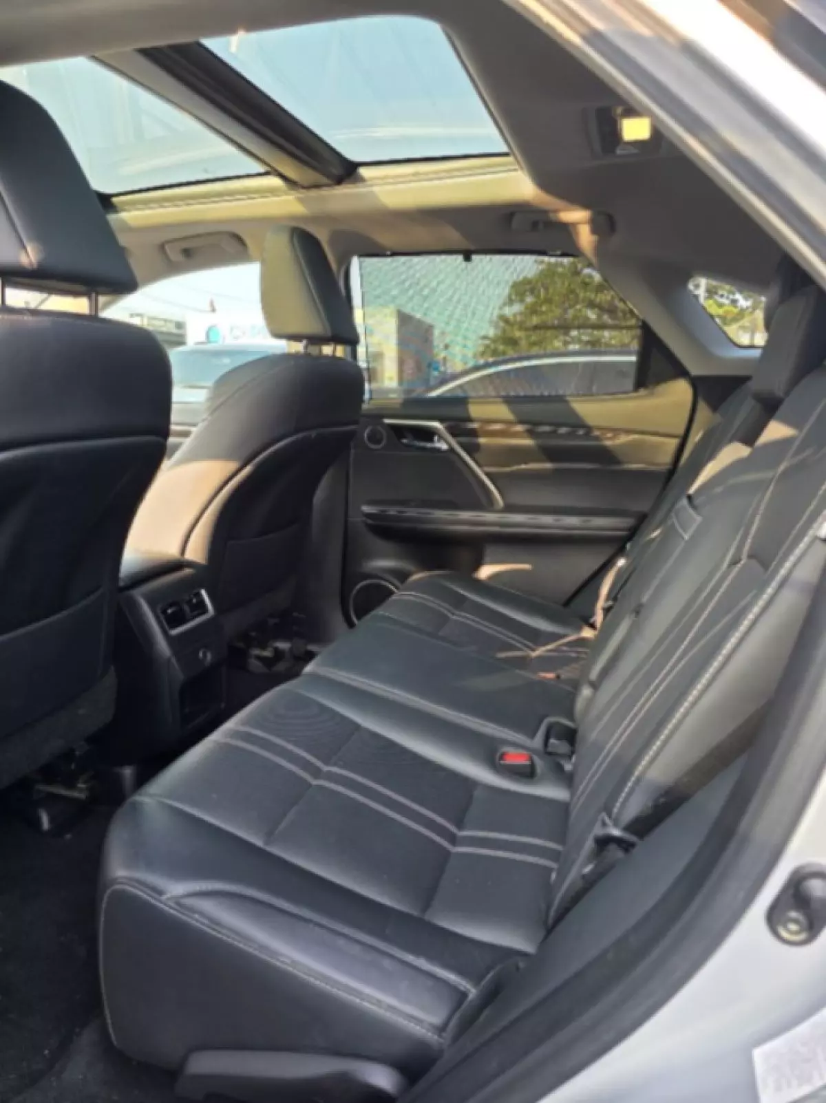 interiorBack