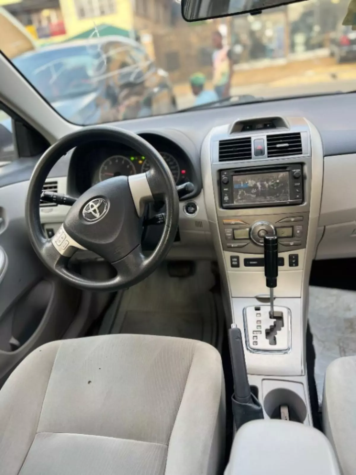 interiorFront