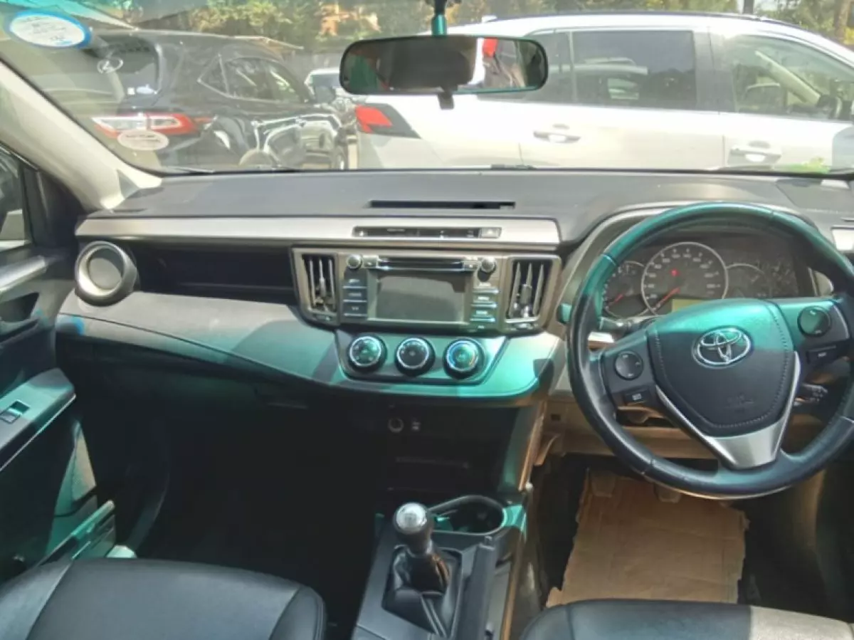 interiorFront