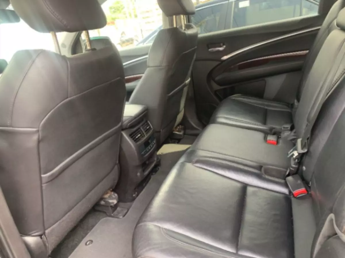 interiorBack