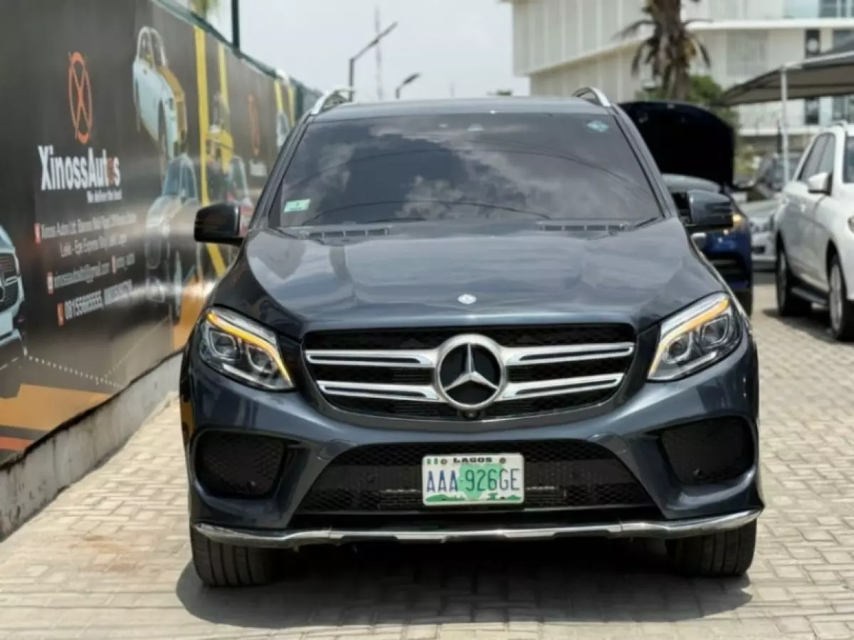 Mercedes-Benz GLE 350 - 2016