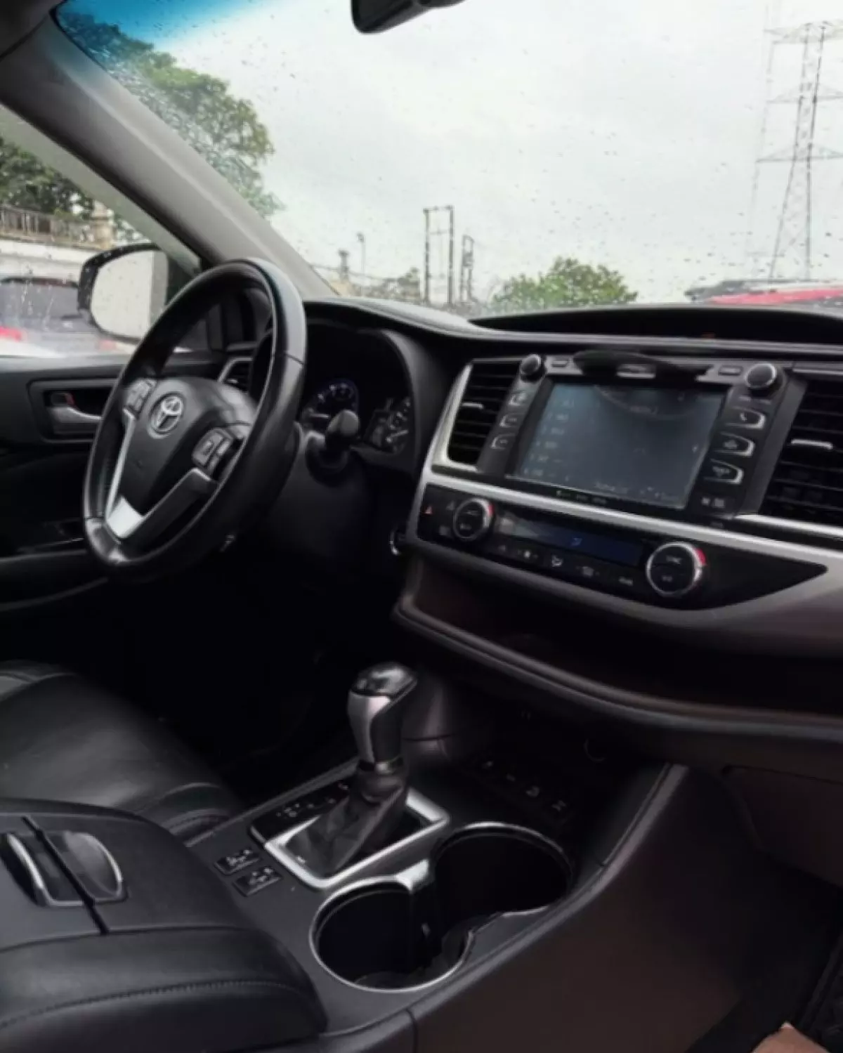 interiorFront