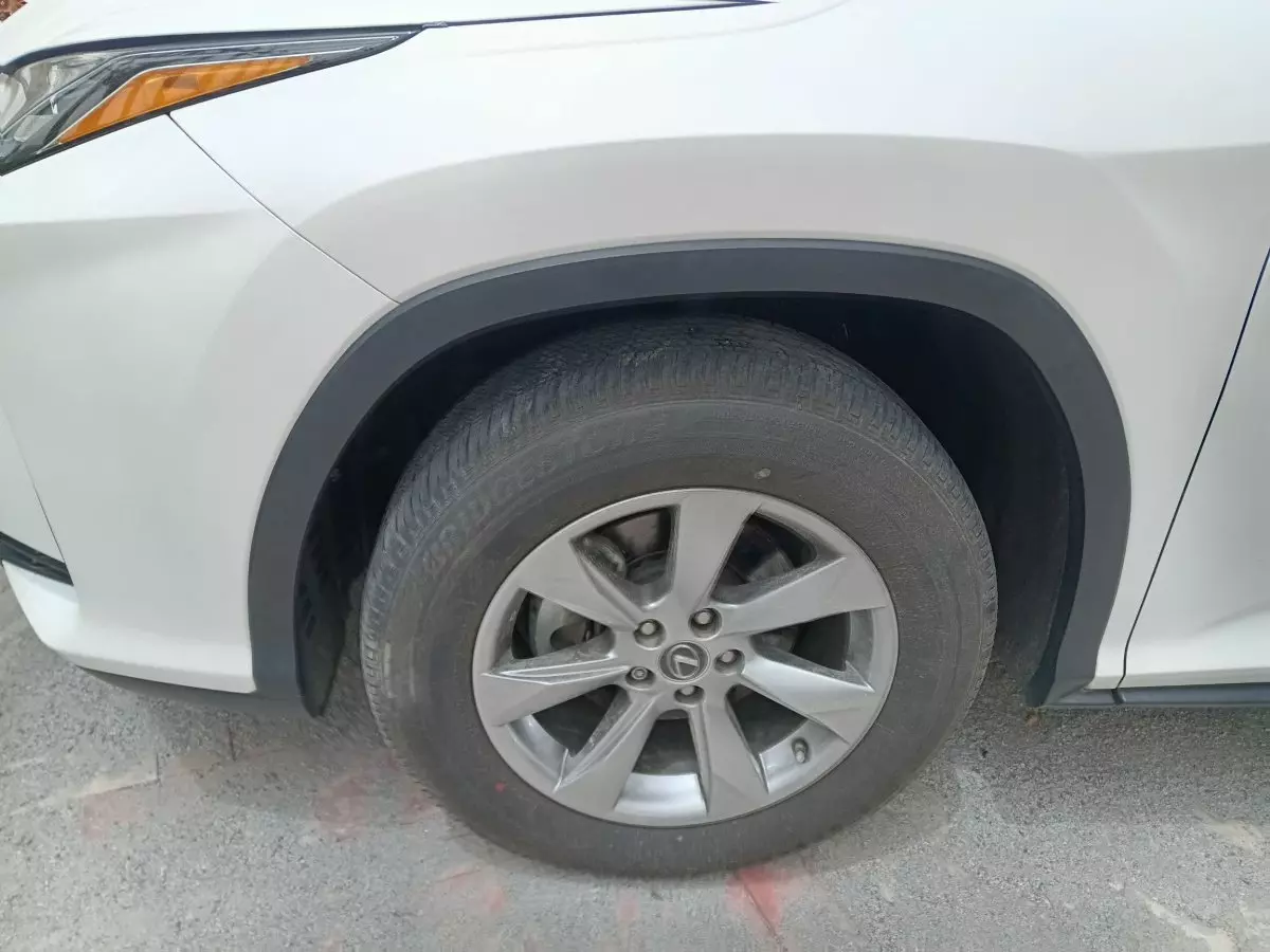 tyre2