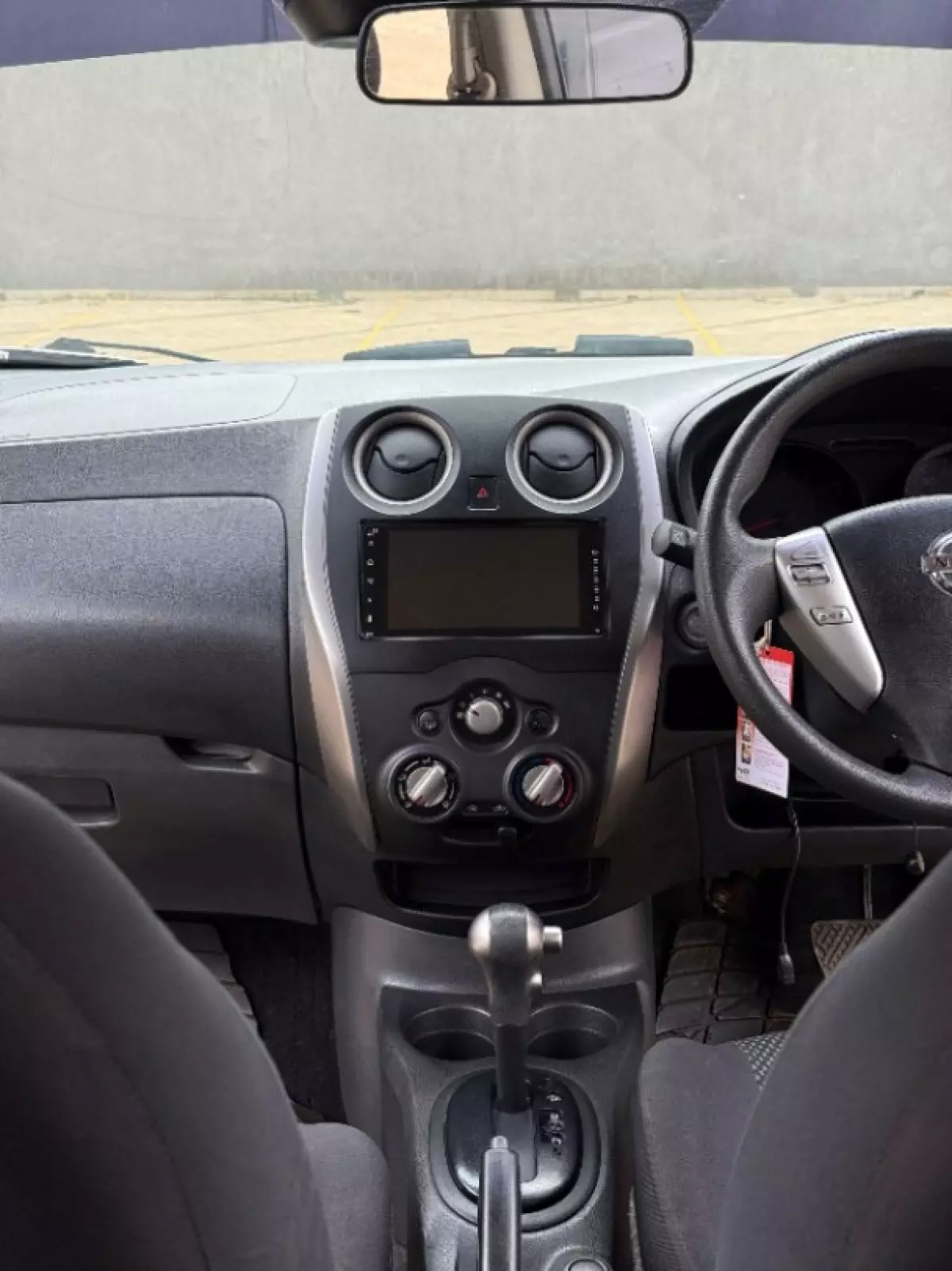 interiorFront