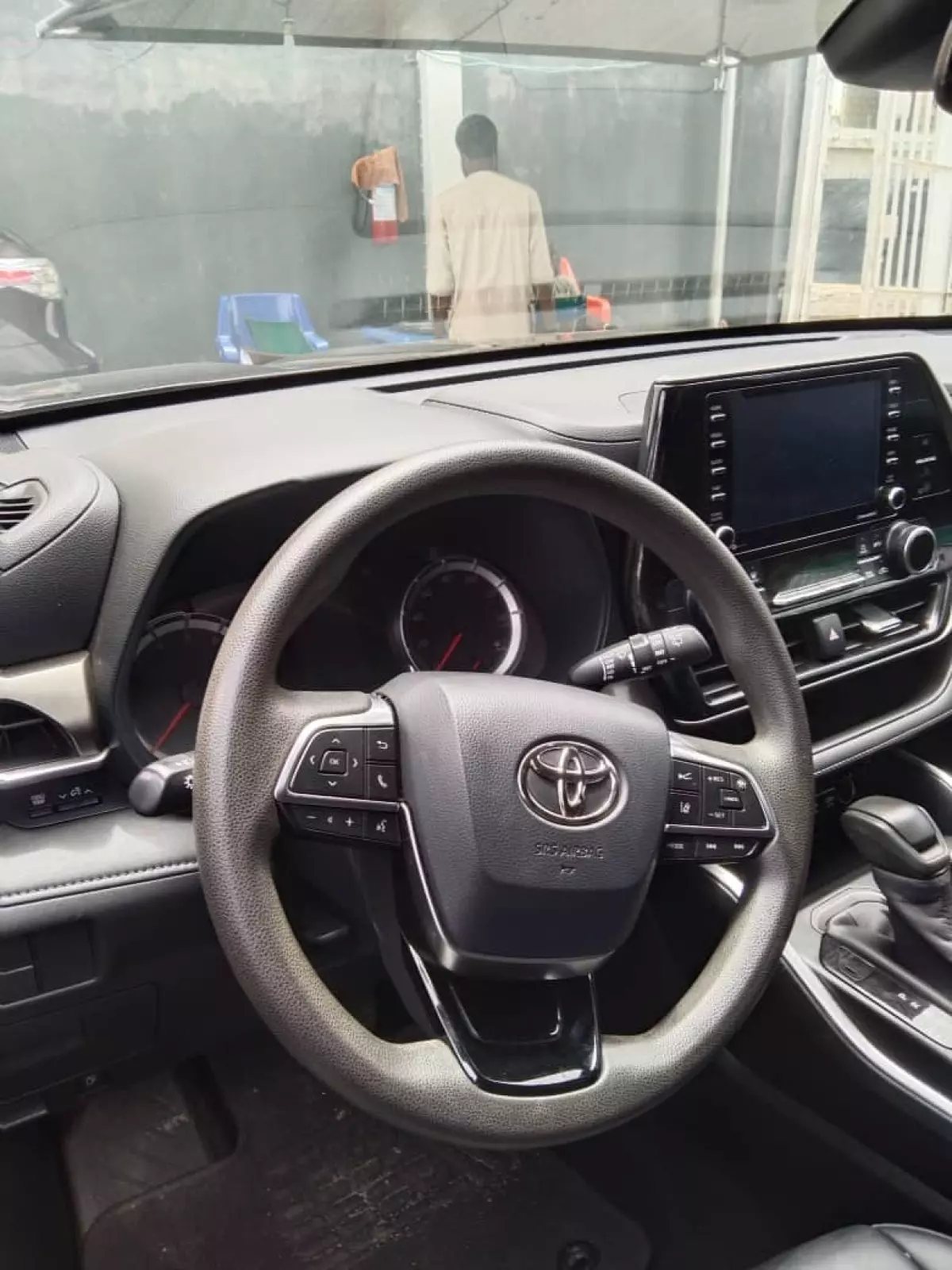interiorFront