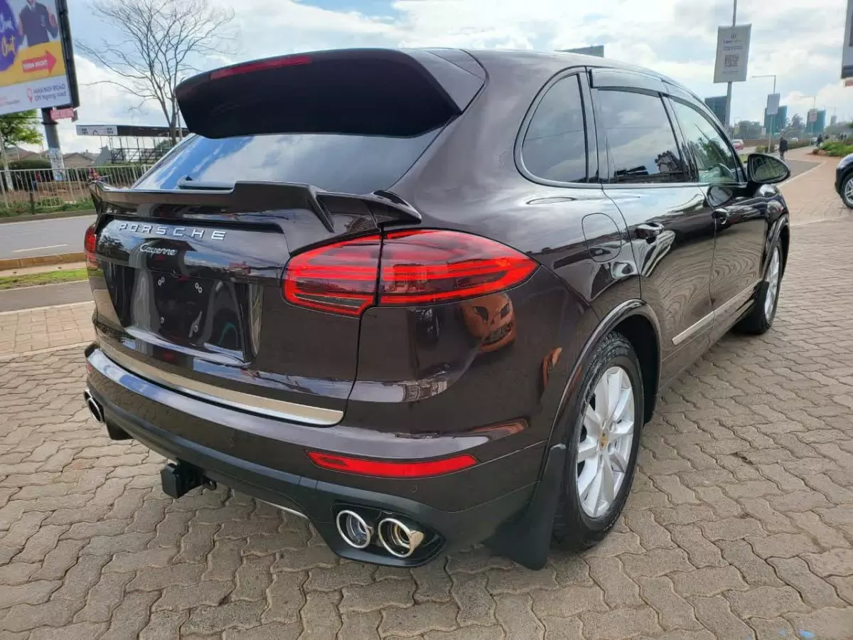 car Right Back