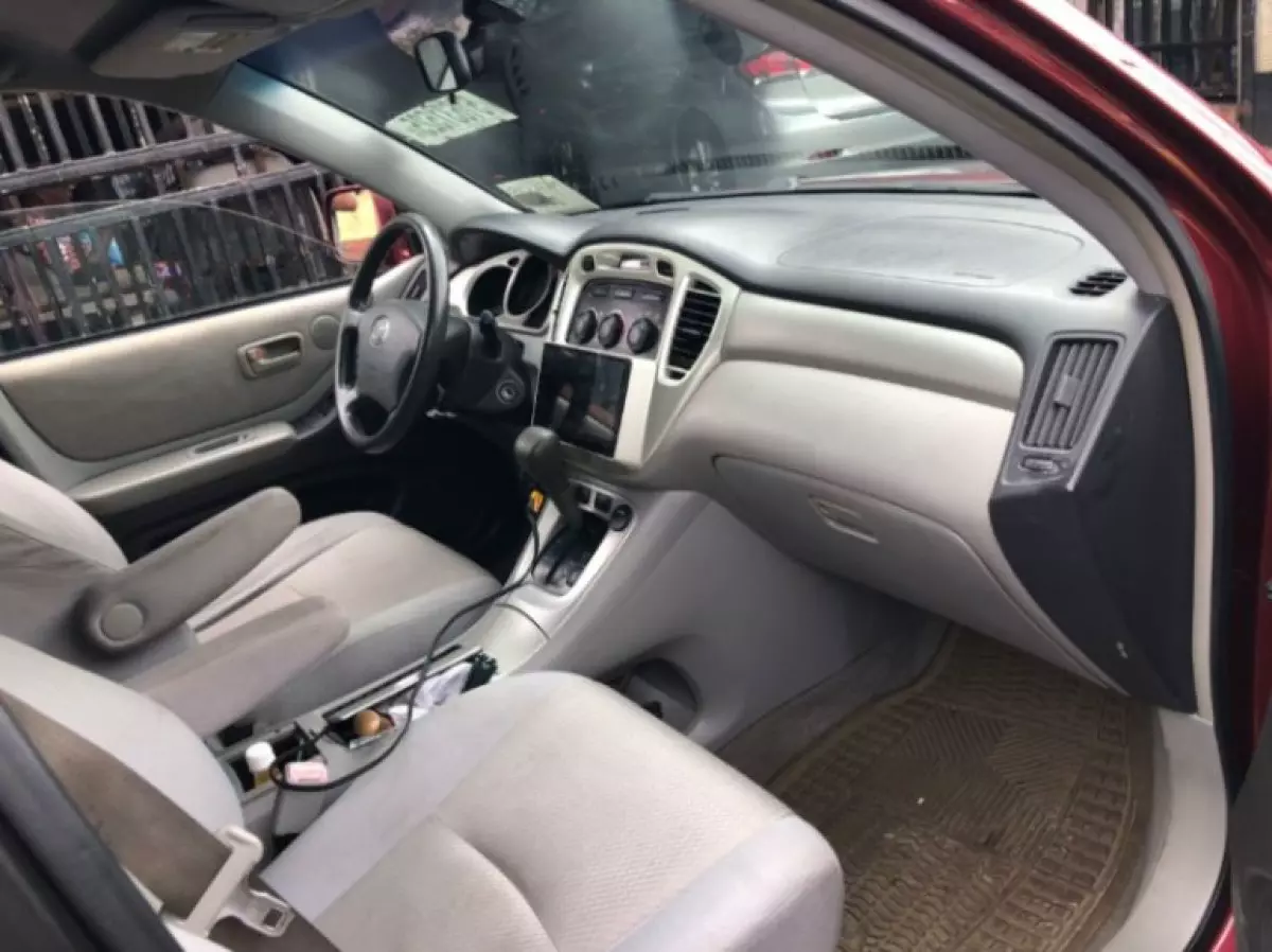 interiorFront