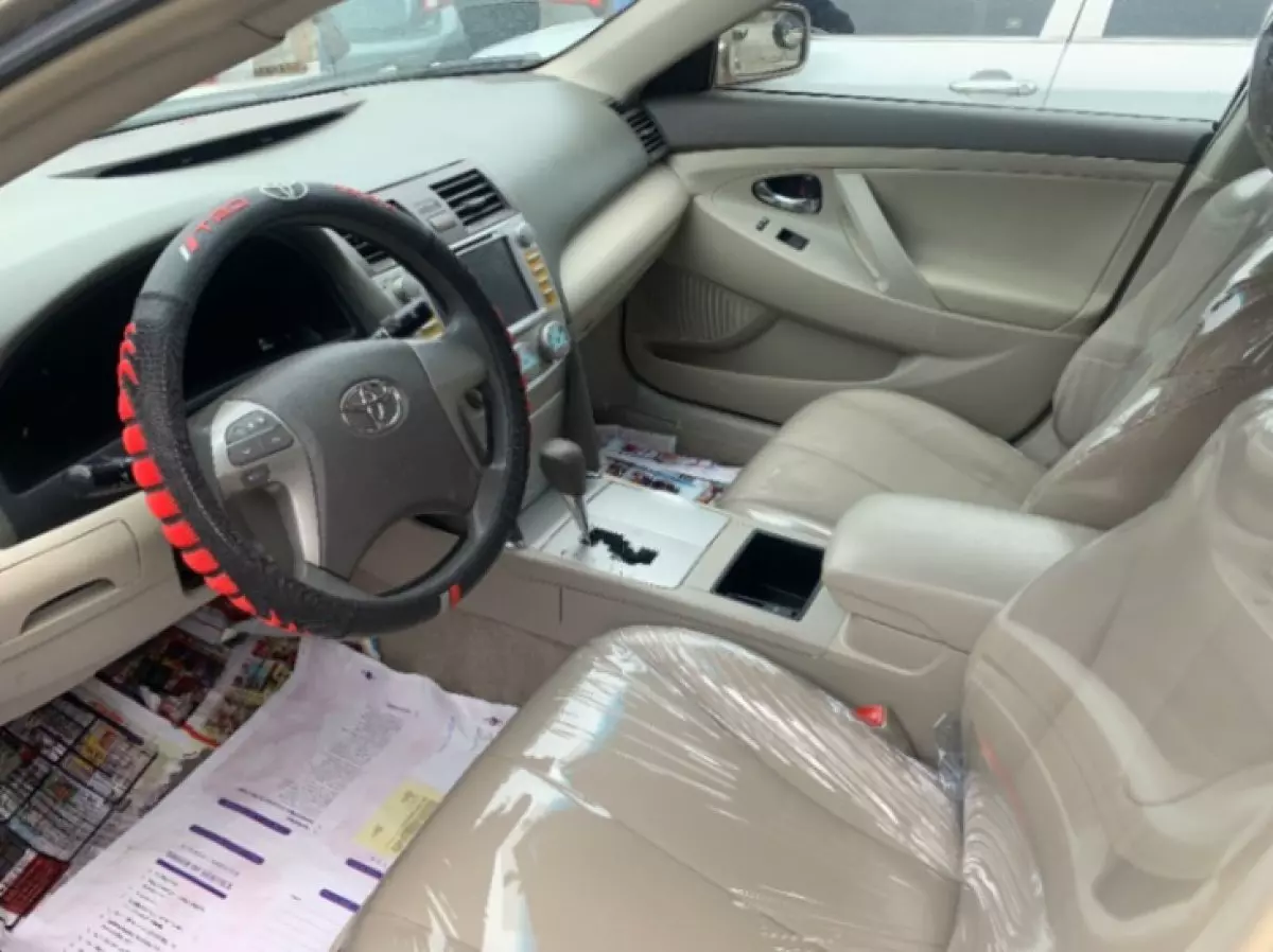 interiorFront